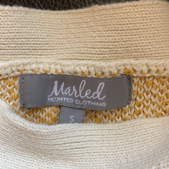 Women’s Medium Sweater - Picture 2 of 3